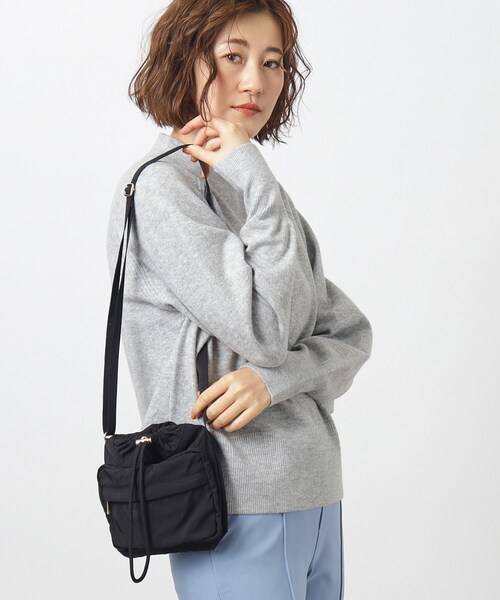 grove(グローブ)の「◆ドロストポケミニショルダー(ショルダーバッグ・レディース・ブラック/チャコールグレー/カーキ/アイボリー・00)」の11枚目の写真