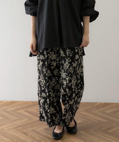 URBAN RESEARCH Sonny Label(アーバンリサーチサニーレーベル)の「アソートイージーストレートパンツ(その他パンツ・レディース・ベージュ系その他/ブラック系その他/ブラック・FREE)」の12枚目の写真