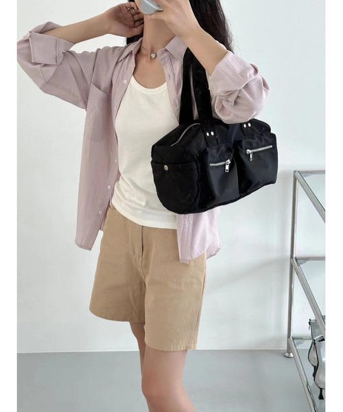 Birthday room(バースデイルーム)の「ダブルポケットナイロンボストンバック(ボストンバッグ・レディース・シルバー/ブラック/カーキ・FREE)」の4枚目の写真