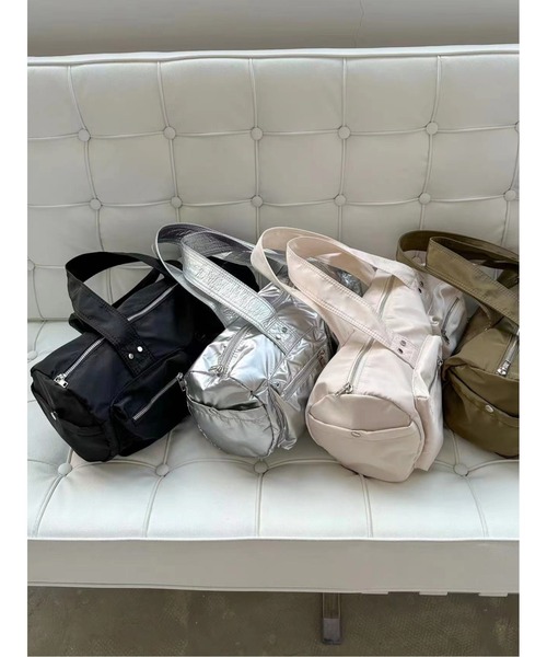 Birthday room(バースデイルーム)の「ダブルポケットナイロンボストンバック(ボストンバッグ・レディース・シルバー/ブラック/カーキ・FREE)」の5枚目の写真