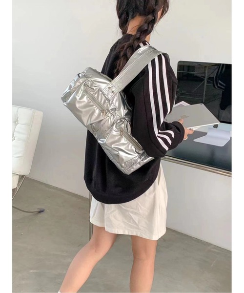 Birthday room(バースデイルーム)の「ダブルポケットナイロンボストンバック(ボストンバッグ・レディース・シルバー/ブラック/カーキ・FREE)」の11枚目の写真