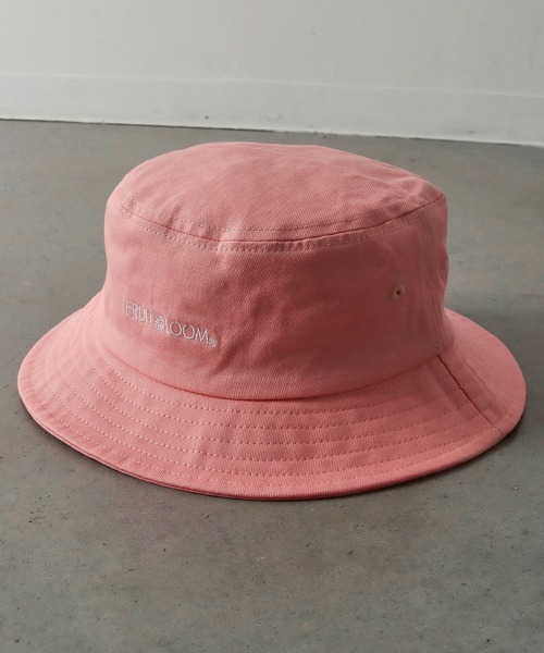 FRUIT OF THE LOOM(フルーツオブザルーム)の「LOGO BUCKET HAT / バケット / ハット / カジュアル / ユニセックス / ワンポイント / シンプル(ハット・メンズ・ブラック/サックスブルー/ピンク/オフホワイト/ベージュ・FREE)」の5枚目の写真