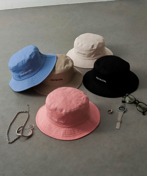 FRUIT OF THE LOOM(フルーツオブザルーム)の「LOGO BUCKET HAT / バケット / ハット / カジュアル / ユニセックス / ワンポイント / シンプル(ハット・メンズ・ブラック/サックスブルー/ピンク/オフホワイト/ベージュ・FREE)」の6枚目の写真
