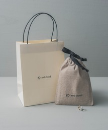 and cloud（アンドクラウド）の「Gift Set - Tragus Cuff & Hoop Earring（イヤーカフ）」