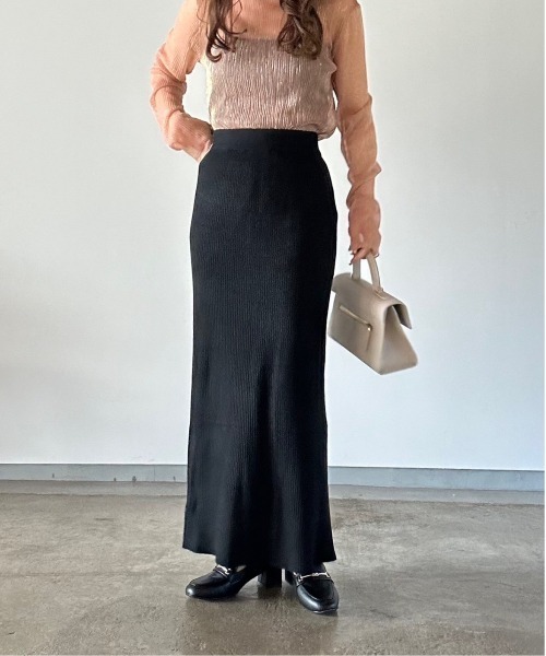 t a r o s u（タロス）の「straight rib knit skirt/ストレートリブニットスカート（スカート・レディース・ベージュ/ブラック・FREE）」の12枚目の写真