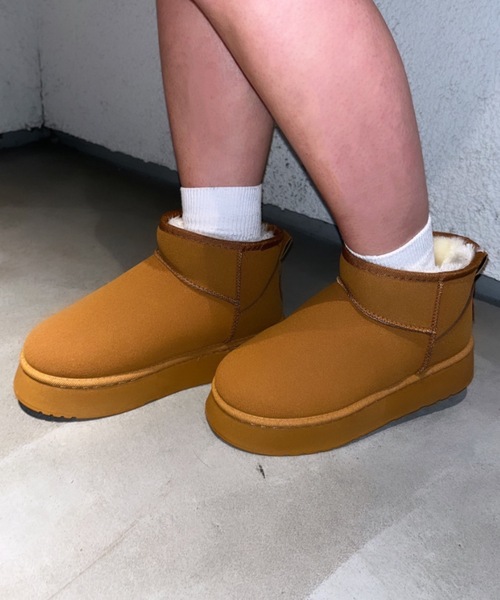nemne store(ネンネストア)の「【Ne/Flim】ムートンショートブーツ(ブーツ・レディース・キャメル/ブラック/グレー・MEDIUM/LARGE/SMALL)」の1枚目の写真