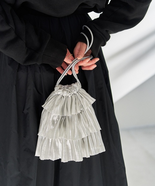 LE TALON（ルタロン）の「【Casselini / キャセリーニ 】別注ティアードキンチャク（ショルダーバッグ・レディース・ブラック/シルバー・FREE）」の2枚目の写真