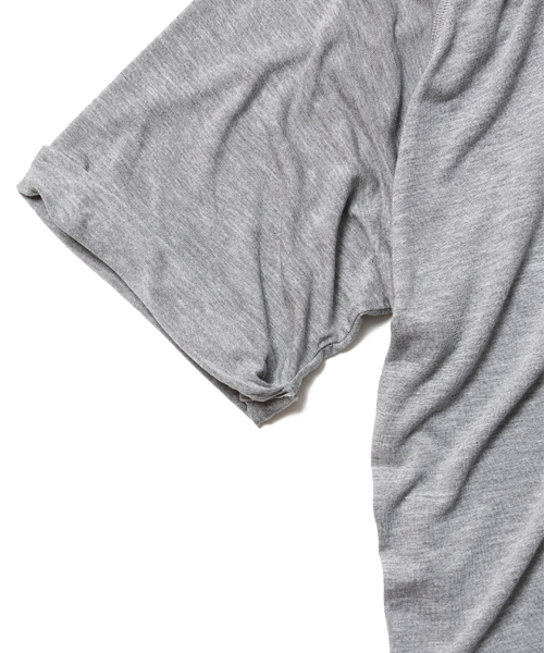 BEAMS(ビームス)の「VAPORIZE / レーヨン ルーズTee(Tシャツ/カットソー・メンズ・ホワイト/グレー/ブラック・MEDIUM/LARGE/SMALL)」の5枚目の写真