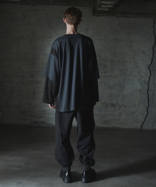 DOOPZ(ドープス)の「SWITCHING LAYERED CUTSEW - 切替レイヤードカットソー(Tシャツ/カットソー・メンズ・ブラック/チャコールグレー・LARGE/MEDIUM/SMALL)」の17枚目の写真