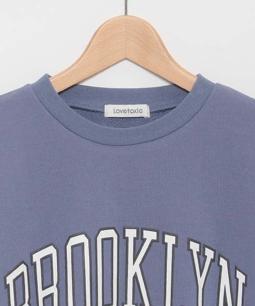 LOVETOXIC（ラブトキシック）の「カレッジルーズプルオーバー（スウェット・キッズ・オフホワイト/ブラック/ライラック/ライトグレー・S/M/L）」の10枚目の写真