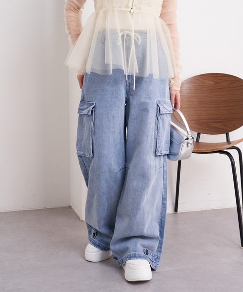 chico チコ　ワイドカーゴデニムパンツ　グレー　サイズ1 Chico（チコ）の「【3サイズ展開】ワイドカーゴデニムパンツ