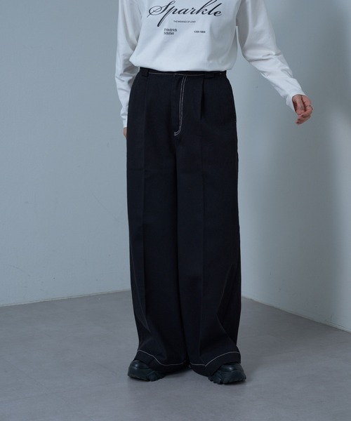 COLONY 2139（コロニートゥーワンスリーナイン）の「ワイドレッグチノパンツ（チノパンツ・レディース・ホワイト/キャメル/ブラック・SMALL/MEDIUM）」の4枚目の写真