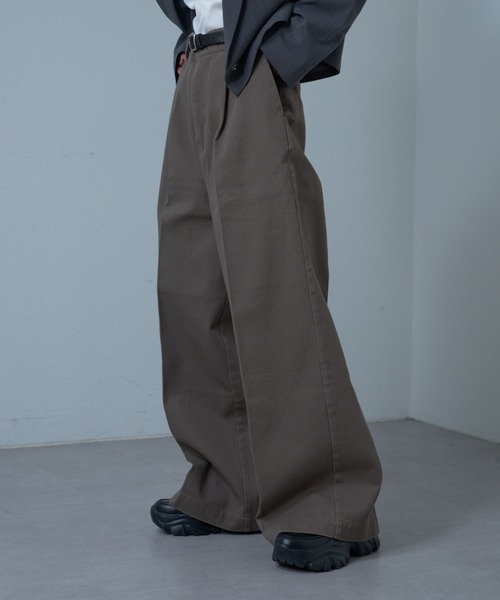 COLONY 2139（コロニートゥーワンスリーナイン）の「ワイドレッグチノパンツ（チノパンツ・レディース・ホワイト/キャメル/ブラック・SMALL/MEDIUM）」の22枚目の写真