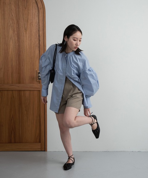 Amiur（エミレ）の「round volume sleeve blouse / ラウンド