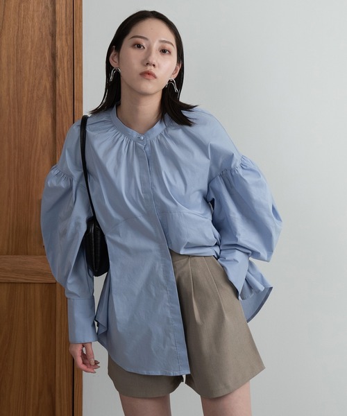 ブラウス シャツ VOLUME SLEEVE BLOUSE(ボリュームスリーブブラウス) レディース Amiur（エミレ）の「round volume sleeve blouse / ラウンド