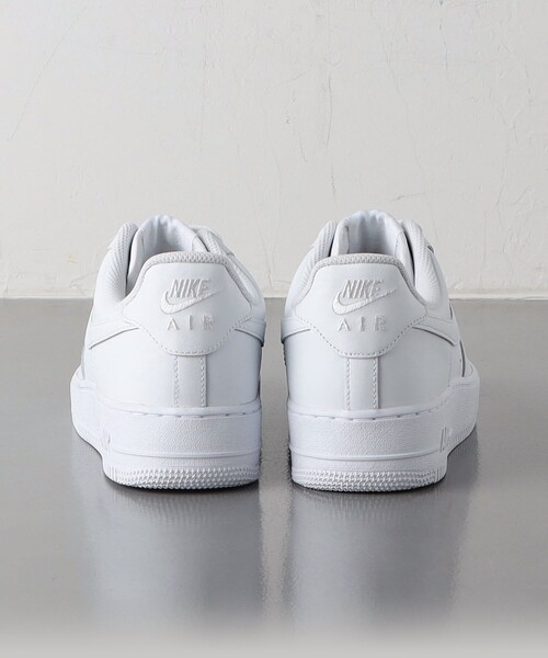 NIKE（ナイキ）の「＜NIKE＞ AIR FORCE1 07/エアフォース1/スニーカー（スニーカー・メンズ・ホワイト・30cm/27cm/26cm/27.5cm/26.5cm/28.5cm/25.5cm/28cm/29cm）」の5枚目の写真