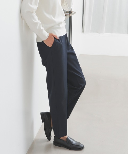 GLACIER lusso（グラシアルッソ）の「テーパードパンツ