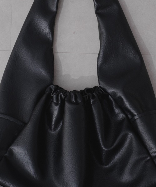 Kastane（カスタネ）の「【2024SS/A4サイズ】BIGショルダーバッグ（ショルダーバッグ・レディース・アイボリー/ブラック・FREE）」の18枚目の写真