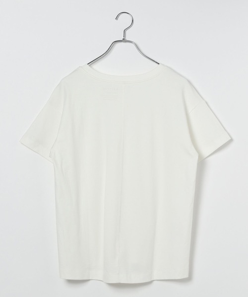 BAYFLOW(ベイフロー)の「VネックシルケットT(Tシャツ/カットソー・レディース・ラベンダー/ブルー/ブラック/オフホワイト/グレイッシュベージュ・X-SMALL/LARGE/MEDIUM/SMALL)」の9枚目の写真