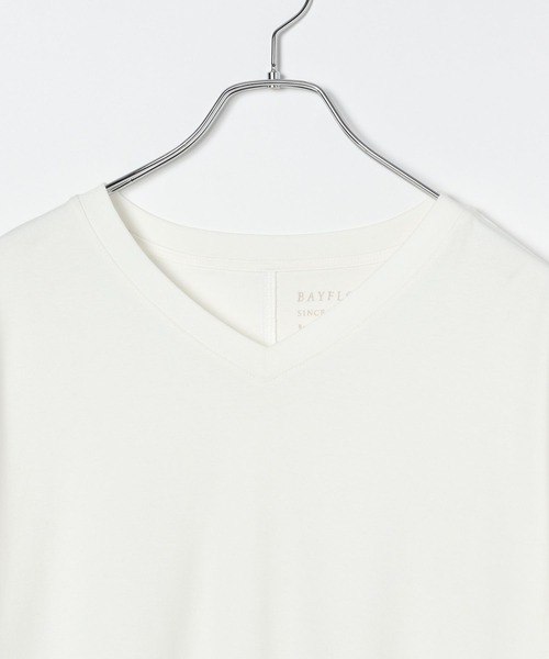 BAYFLOW(ベイフロー)の「VネックシルケットT(Tシャツ/カットソー・レディース・ラベンダー/ブルー/ブラック/オフホワイト/グレイッシュベージュ・X-SMALL/LARGE/MEDIUM/SMALL)」の10枚目の写真