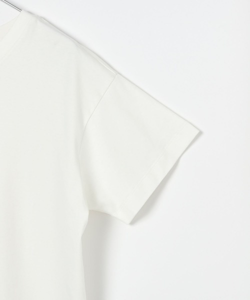 BAYFLOW(ベイフロー)の「VネックシルケットT(Tシャツ/カットソー・レディース・ラベンダー/ブルー/ブラック/オフホワイト/グレイッシュベージュ・X-SMALL/LARGE/MEDIUM/SMALL)」の11枚目の写真