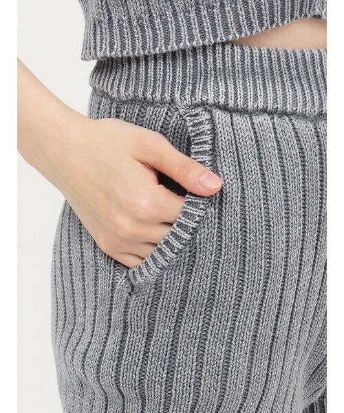 GYDA（ジェイダ）の「【SETUP着用可】ブリーチワイドリブニットショートパンツ（その他パンツ・レディース・オフホワイト/ブラック/ネイビー・FREE）」の16枚目の写真