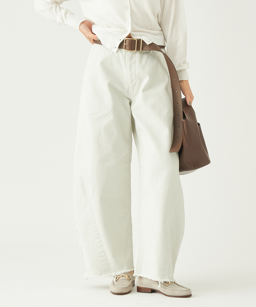 plage(プラージュ)の「《追加》balloon tapered パンツ(デニムパンツ・レディース・ブラック/ホワイト・34/36/38)」の2枚目の写真