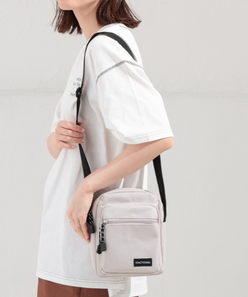 Honeys（ハニーズ）の「スクエアミニショルダーバッグ（ショルダーバッグ・レディース・ホワイト/ブラック/ベージュ系その他/スミクロ・FREE）」の21枚目の写真