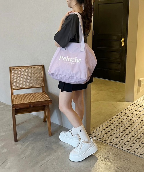 one after another NICE CLAUP(ワンアフターアナザーナイスクラップ)の「キャンバスロゴプリントトートバッグ(トートバッグ・レディース・イエロー/ブラック/ラベンダー/アイボリー/ピンク/サックスブルー・FREE)」の7枚目の写真