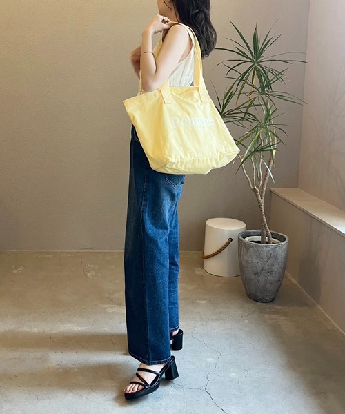 one after another NICE CLAUP(ワンアフターアナザーナイスクラップ)の「キャンバスロゴプリントトートバッグ(トートバッグ・レディース・イエロー/ブラック/ラベンダー/アイボリー/ピンク/サックスブルー・FREE)」の9枚目の写真