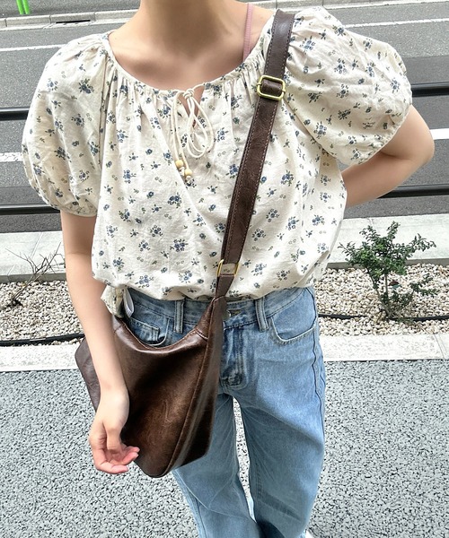 Cham.（チャム）の「2way花柄リボントップス（シャツ/ブラウス・レディース・ベージュ/ブルー・F）」の22枚目の写真