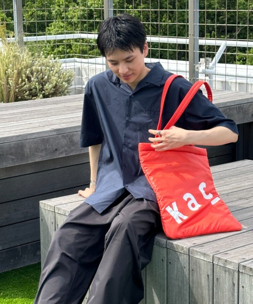 KACCO(カッコ)の「《ユニセックスアイテム》RELAX FIT OVERSIZE SHIRTS / リラックスフィットオーバープレーンシャツ(シャツ/ブラウス・メンズ・カーキ/グレー/ネイビー・MEDIUM/SMALL/LARGE)」の11枚目の写真