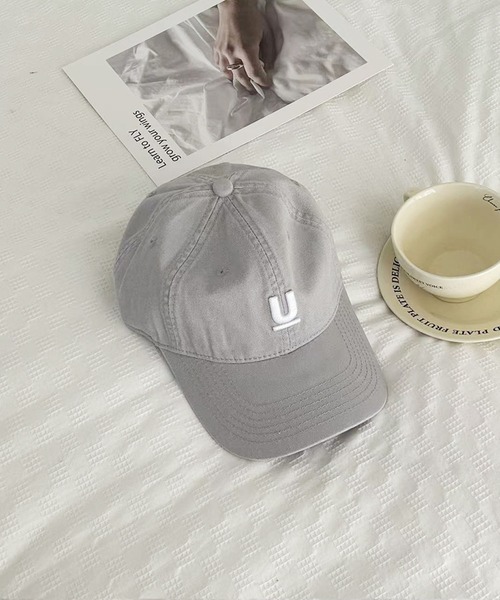 LAFFMO（ラフモ）の「ロゴ刺繍キャップ（キャップ・レディース・ホワイト/ボルドー/ピンク/ライトグリーン/イエロー/モカ/ネイビー/パープル/オフホワイト/グレー/ブラック・F）」の4枚目の写真