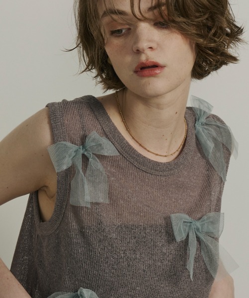 Unitage（ユニテージ）の「シアーリボンノースリトップス（Tシャツ/カットソー・レディース・ピンクベージュ/チャコールグレー/グレイッシュベージュ・FREE）」の4枚目の写真