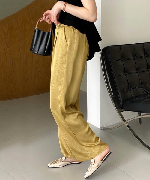 OSYAREVO(オシャレボ)の「サテン パンツ スラックス(スラックス・レディース・マスタード/オフホワイト/ブラック・LARGE/MEDIUM)」の15枚目の写真