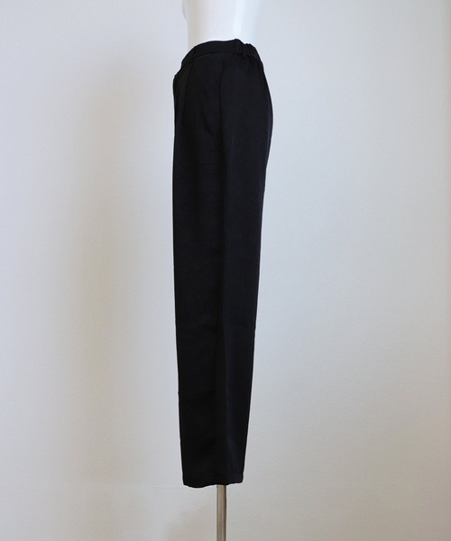 OSYAREVO(オシャレボ)の「サテン パンツ スラックス(スラックス・レディース・マスタード/オフホワイト/ブラック・LARGE/MEDIUM)」の21枚目の写真