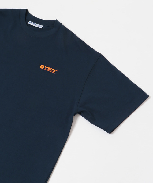 URBAN RESEARCH（アーバンリサーチ）の「『別注』VIBTEX×URBAN RESEARCH　T-SHIRTS（Tシャツ/カットソー・メンズ・ネイビー/ホワイト/チャコールグレー・MEDIUM/LARGE）」の21枚目の写真