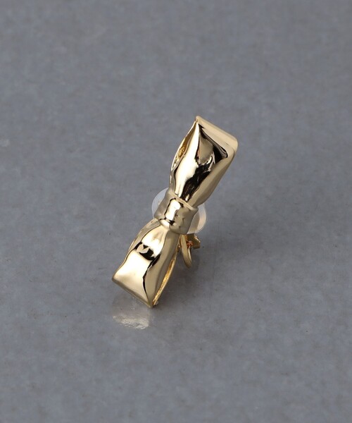 UNITED ARROWS（ユナイテッドアローズ）の「リボンモチーフ イヤリング（イヤリング・レディース・シルバー/ゴールド・FREE）」の7枚目の写真