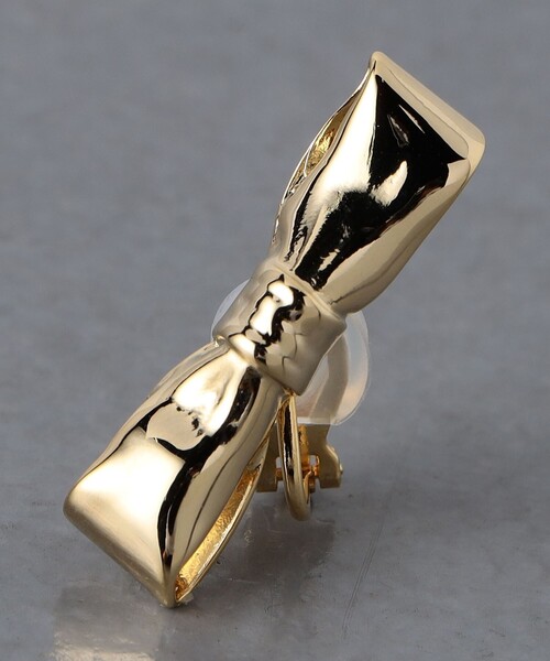 UNITED ARROWS（ユナイテッドアローズ）の「リボンモチーフ イヤリング（イヤリング・レディース・シルバー/ゴールド・FREE）」の4枚目の写真