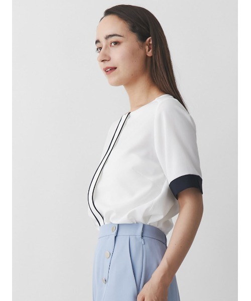 TONAL（トーナル）の「フロントホックバイカラー半袖ブラウス