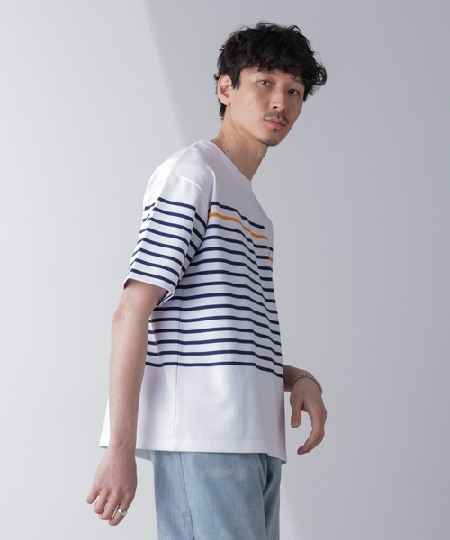 NANO universe(ナノユニバース)の「パネルボーダーリラックスTシャツ 半袖(Tシャツ/カットソー・メンズ・ホワイト/ブラック/ネイビー・S/M/L)」の2枚目の写真