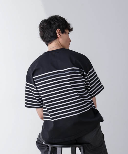 NANO universe(ナノユニバース)の「パネルボーダーリラックスTシャツ 半袖(Tシャツ/カットソー・メンズ・ホワイト/ブラック/ネイビー・S/M/L)」の6枚目の写真
