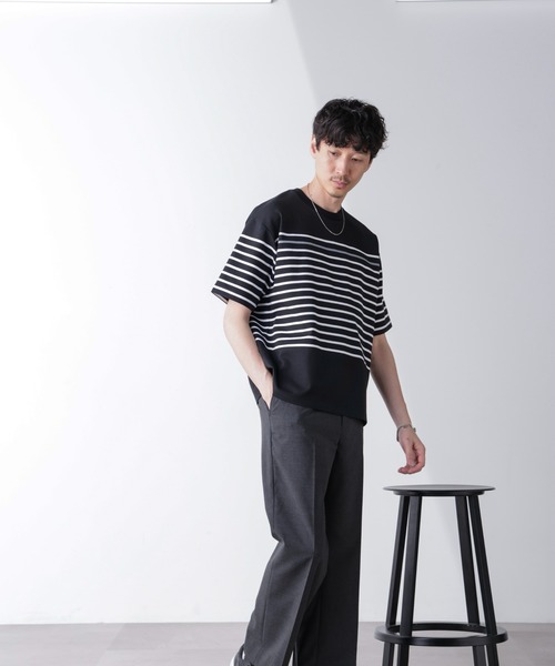 NANO universe(ナノユニバース)の「パネルボーダーリラックスTシャツ 半袖(Tシャツ/カットソー・メンズ・ホワイト/ブラック/ネイビー・S/M/L)」の4枚目の写真