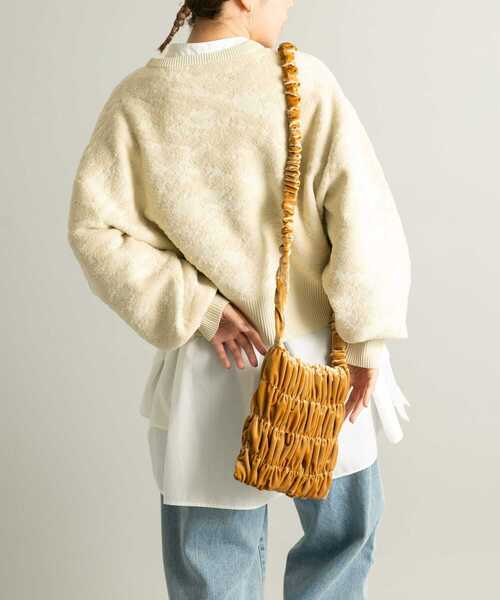 KBF(ケイビーエフ)の「ギャザーデザインベロアBAG(ショルダーバッグ・レディース・グレー系その他/ベージュ/ブラウン・ONE)」の5枚目の写真