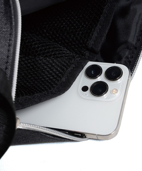 Arnold Palmer（アーノルドパーマー）の「デニムルック ショルダーバッグ（ショルダーバッグ・メンズ・ブラック/ネイビー/ブラウン・F）」の8枚目の写真