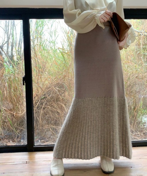 ECLIN(エクラン)の「異素材ドッキングニットAラインロングスカート(スカート・レディース・ベージュ/ブラック/グレー・L/M)」の6枚目の写真