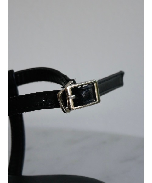 TRUNC(トランクエイティーエイト)の「Line Strap Flat Sandals Ⅱ(サンダル・レディース・ブラック/アイボリー・MEDIUM/SMALL/LARGE)」の7枚目の写真