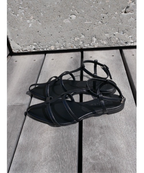 TRUNC(トランクエイティーエイト)の「Line Strap Flat Sandals Ⅱ(サンダル・レディース・ブラック/アイボリー・MEDIUM/SMALL/LARGE)」の9枚目の写真