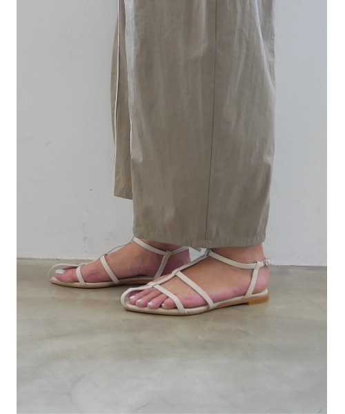 TRUNC(トランクエイティーエイト)の「Line Strap Flat Sandals Ⅱ(サンダル・レディース・ブラック/アイボリー・MEDIUM/SMALL/LARGE)」の14枚目の写真