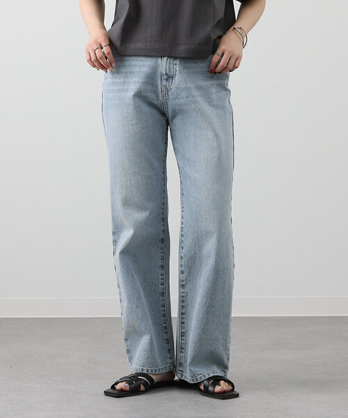 COLONY 2139（コロニートゥーワンスリーナイン）の「ルーズストレートデニム（デニムパンツ・レディース・ネイビー/オフホワイト/サックスブルー/ダークブルー/ライトグレー/ブラック/アイボリー・SMALL/LARGE/MEDIUM）」の12枚目の写真